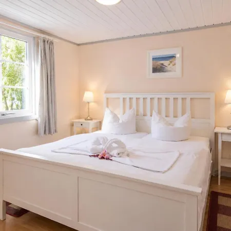 Ferienhaus Schwedenhaus In Der Hotelanlage Tarnewitzer Hof Boltenhagen